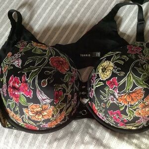 EUC Torrid Bra 46DD - Floral - Ladder Front